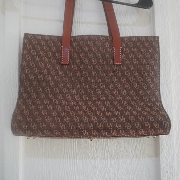Classic Vintage Dooney & Bourke Monogram Tote - Excellent Condition! - Picture 2 of 16